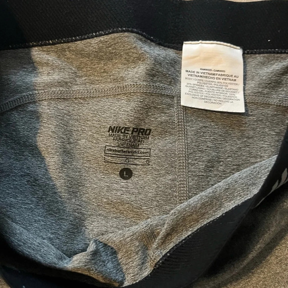 Nike Pro Drifit Cropped Leggings - Picture 3 of 9